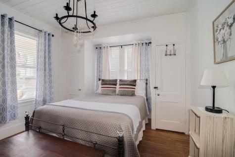 113 W Creek Street Fredericksburg TX 78624