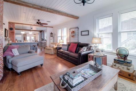 113 W Creek Street Fredericksburg TX 78624