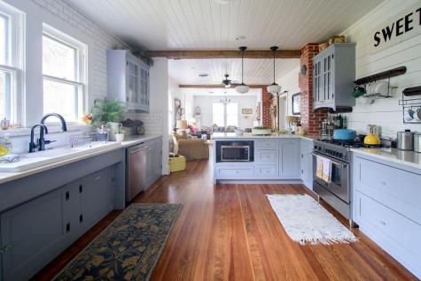 113 W Creek Street Fredericksburg TX 78624