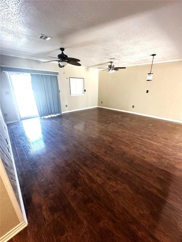 8 W Mesquite Avenue Rogers TX 76569