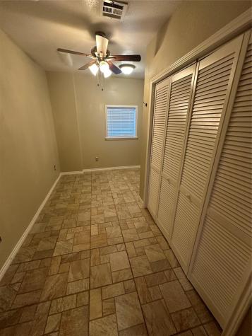 8 W Mesquite Avenue Rogers TX 76569