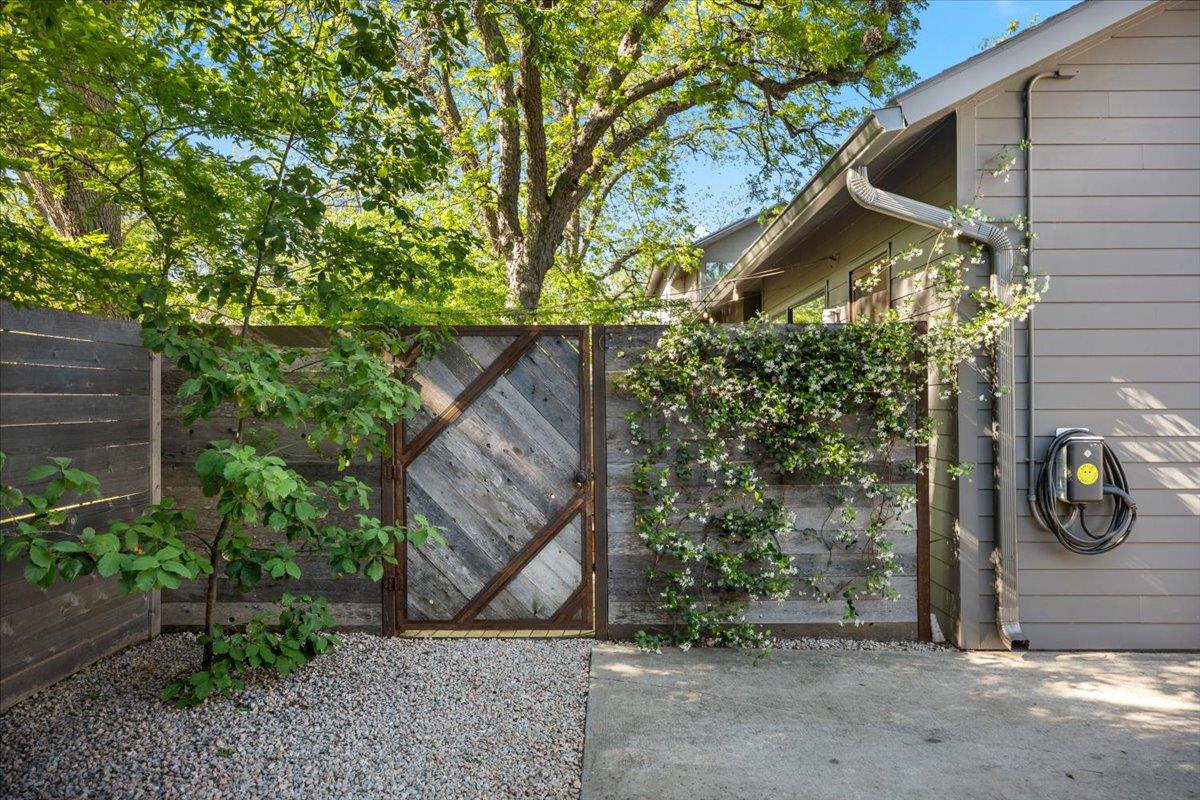 2500 E 3rd Street Austin TX 78702
