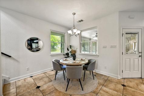 9402 Springwood Drive Austin TX 78750