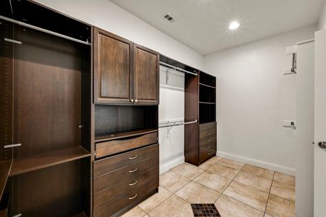 9402 Springwood Drive Austin TX 78750