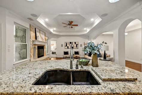 9402 Springwood Drive Austin TX 78750