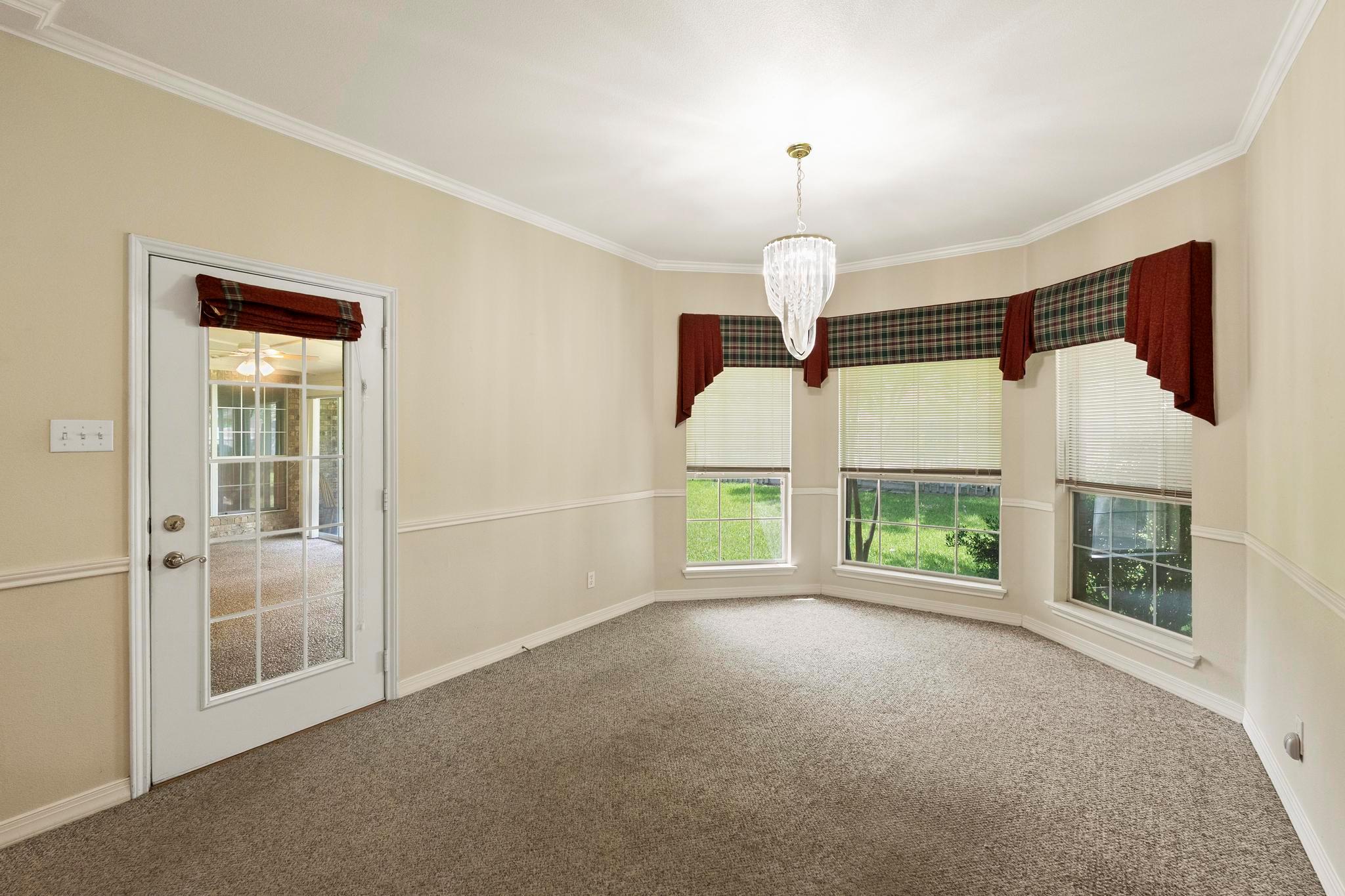 1906 Meadow Ridge Drive Taylor TX 76574