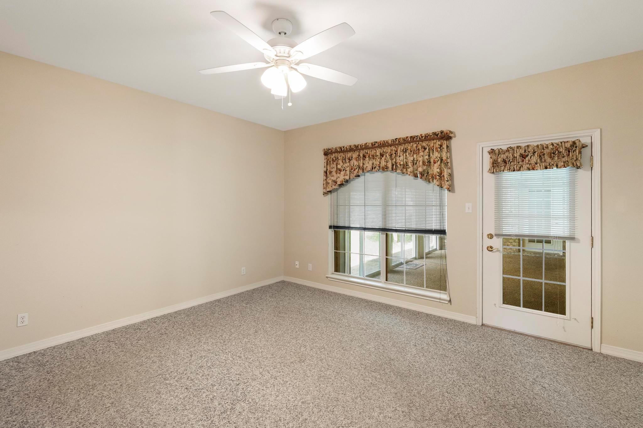 1906 Meadow Ridge Drive Taylor TX 76574