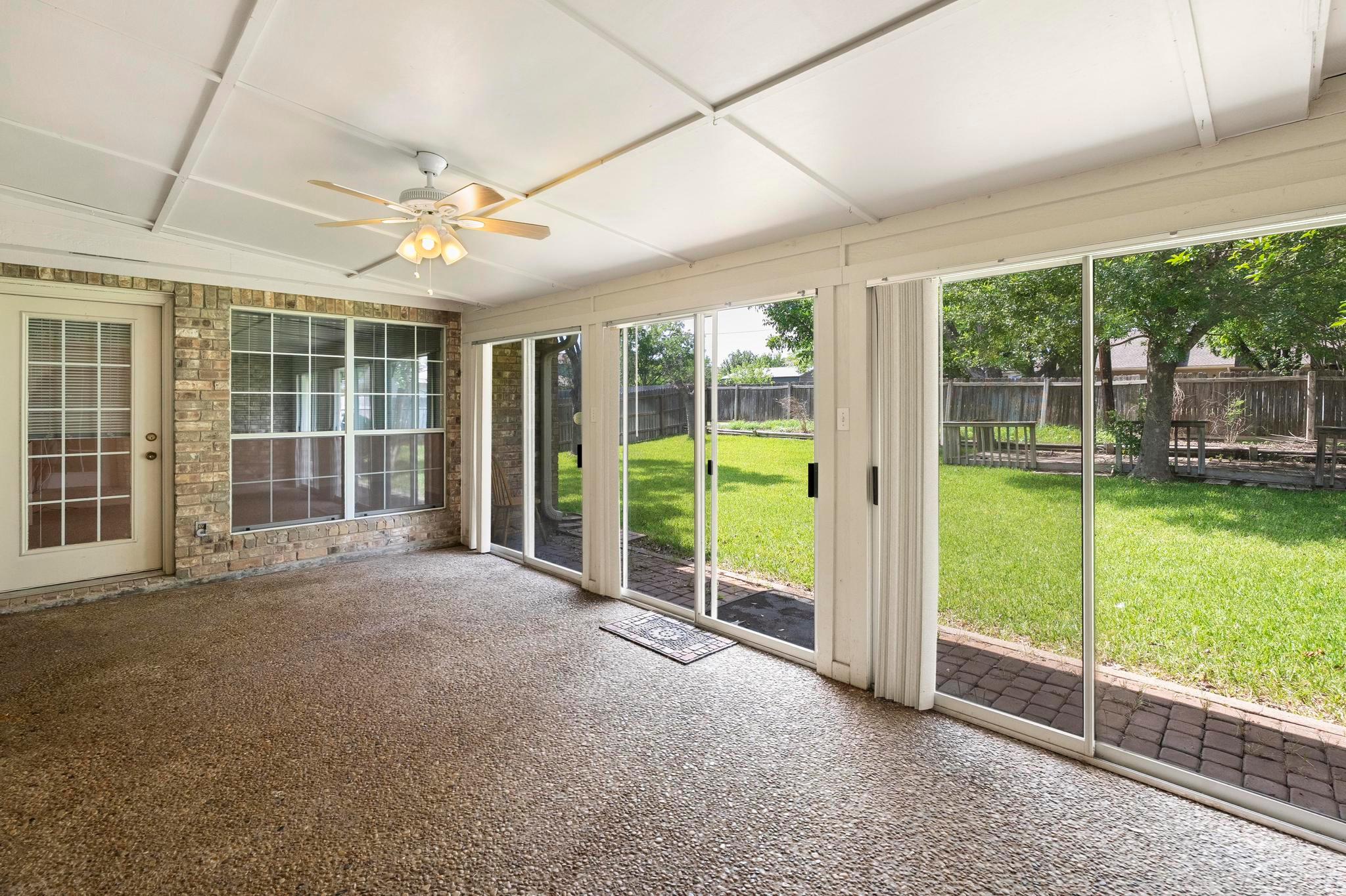 1906 Meadow Ridge Drive Taylor TX 76574