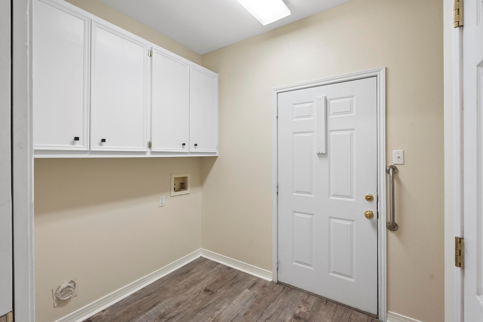 1906 Meadow Ridge Drive Taylor TX 76574
