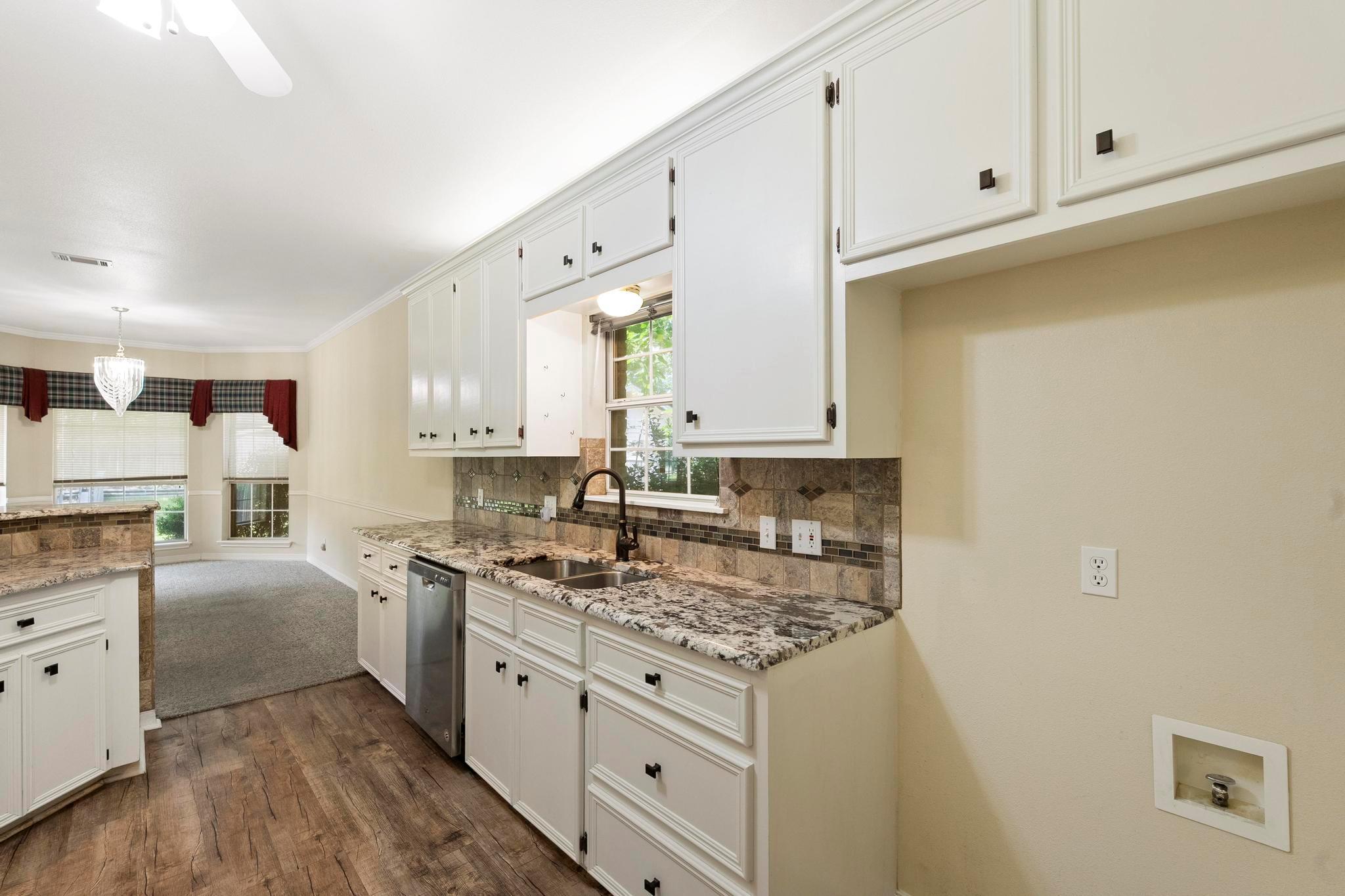 1906 Meadow Ridge Drive Taylor TX 76574
