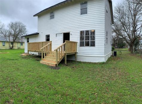 516 San Saba Street Lockhart TX 78644