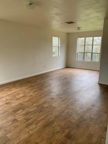 516 San Saba Street Lockhart TX 78644