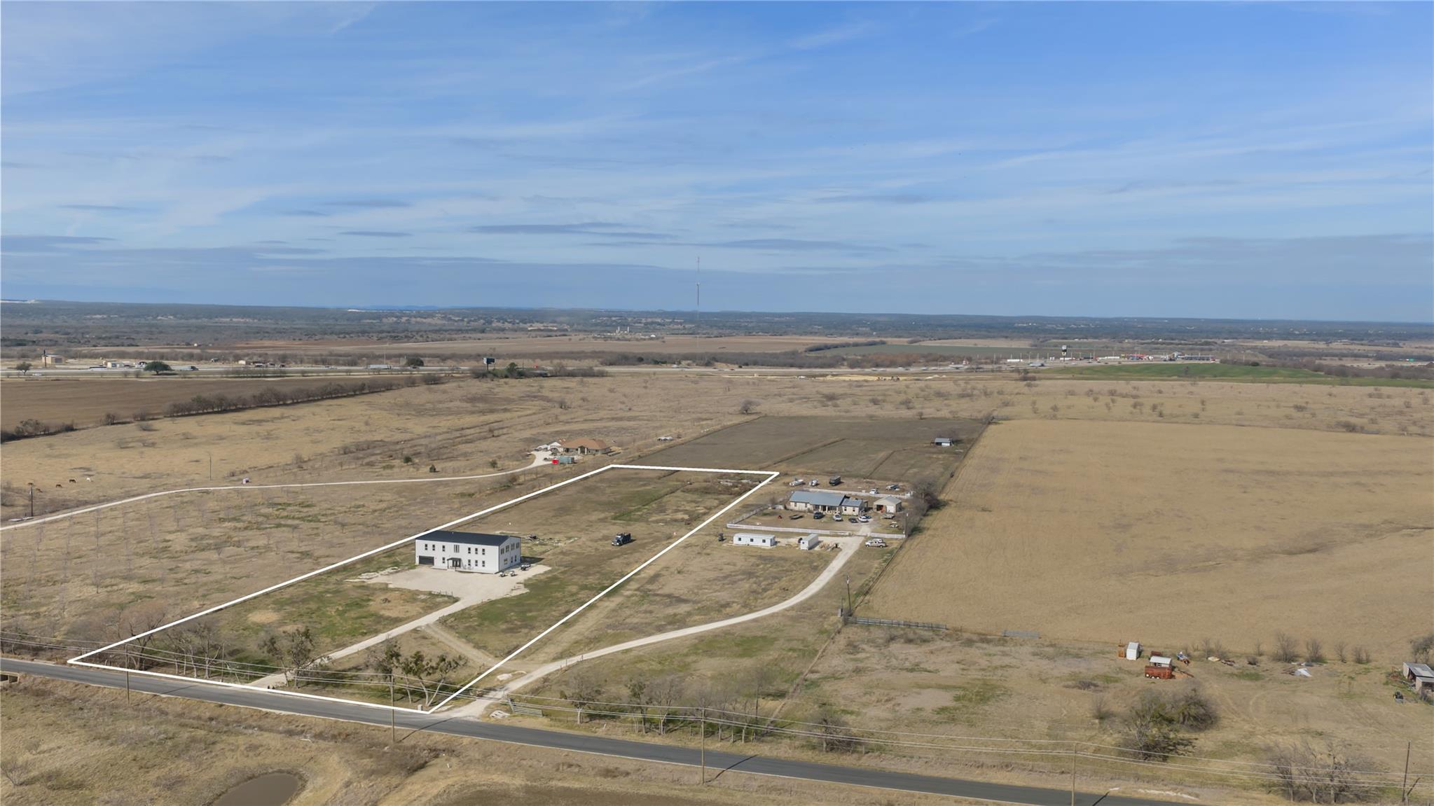 835 E County Road 304 Jarrell TX 76537