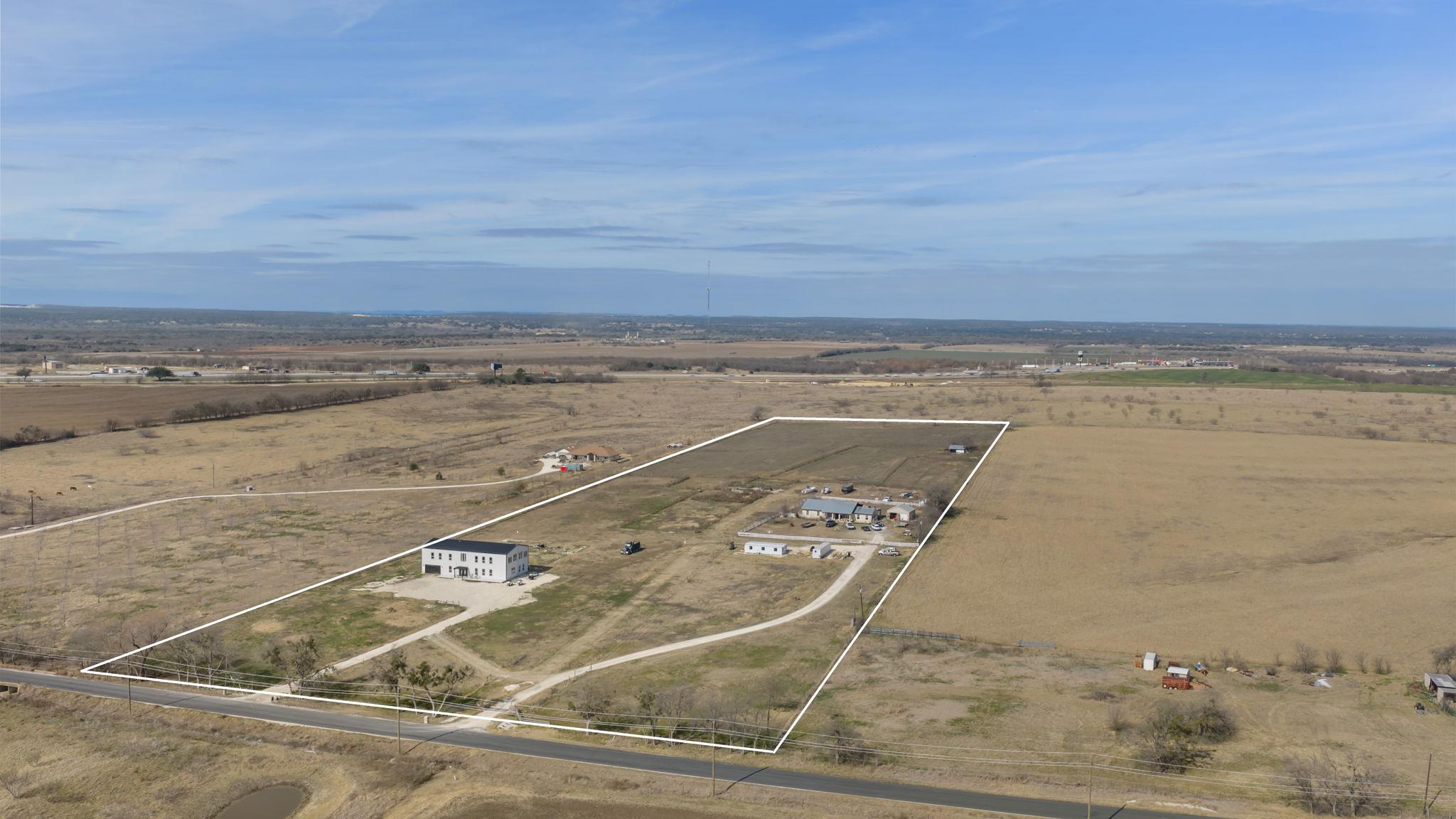 835 E County Road 304 Jarrell TX 76537