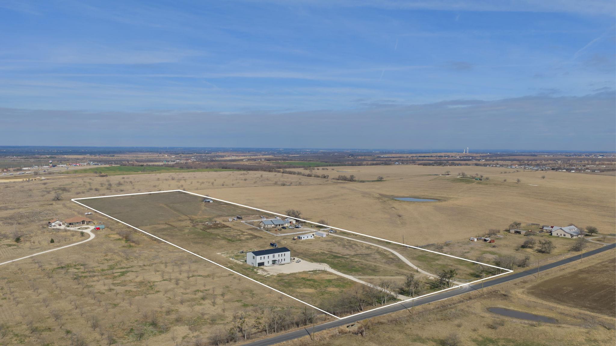 835 E County Road 304 Jarrell TX 76537