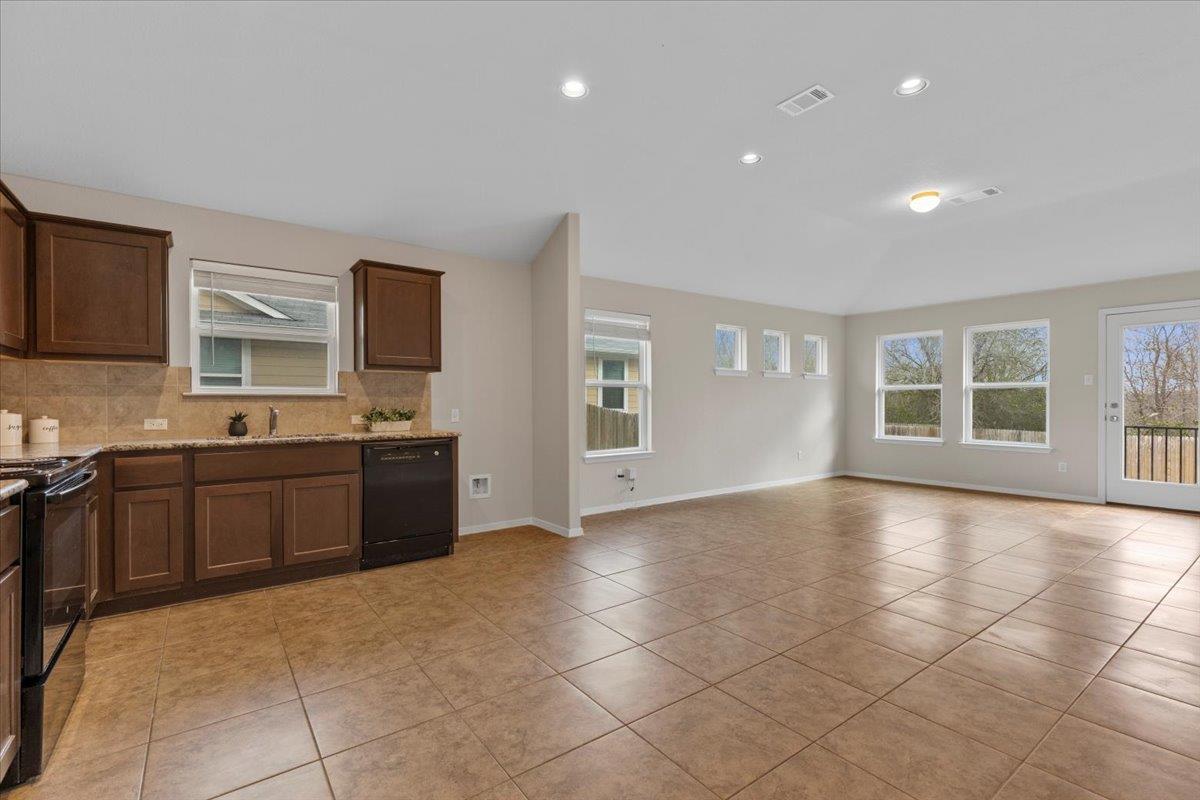 123 Saranac Drive Elgin TX 78621