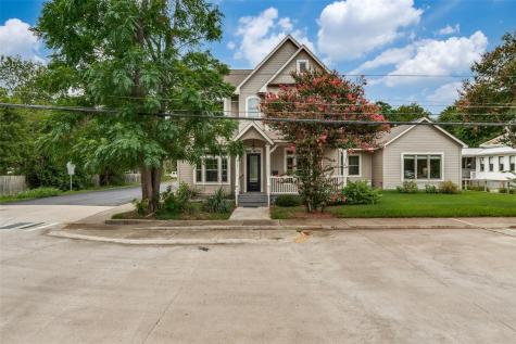 911 Farm Street Bastrop TX 78602