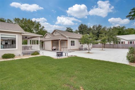 911 Farm Street Bastrop TX 78602