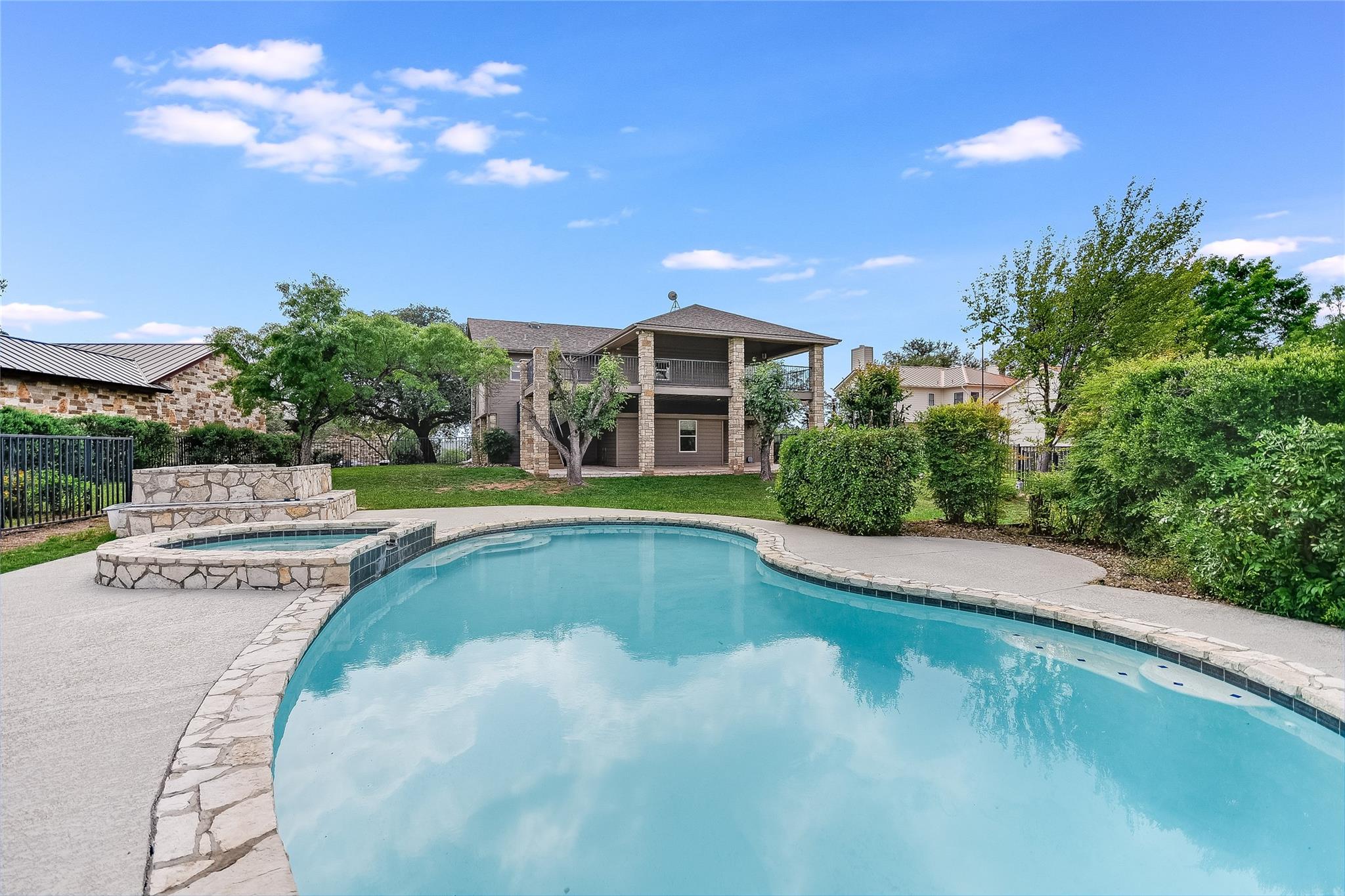 339 Quail Run Court Spicewood TX 78669