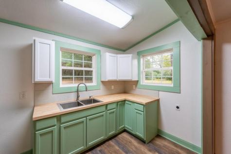 4621 County Road 444 Waelder TX 78959
