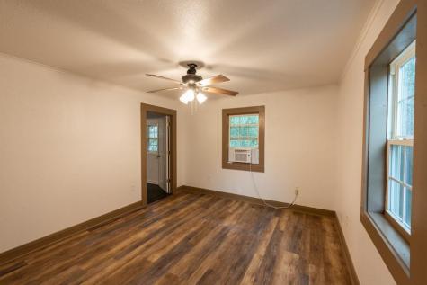 4621 County Road 444 Waelder TX 78959