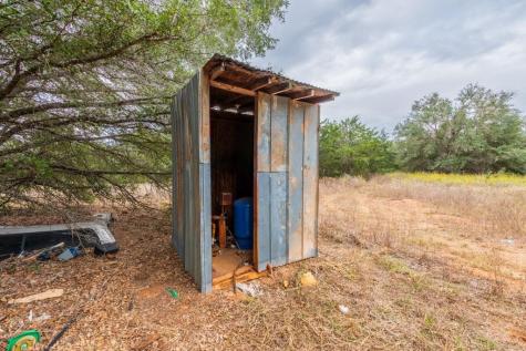 4621 County Road 444 Waelder TX 78959