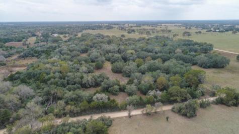 4621 County Road 444 Waelder TX 78959