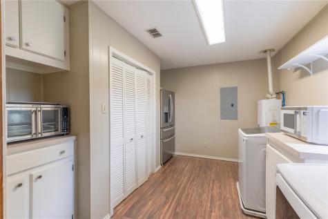 1192 County Road 138 Giddings TX 78942
