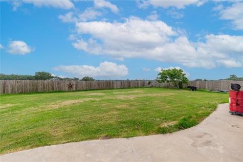 1192 County Road 138 Giddings TX 78942