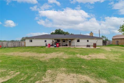 1192 County Road 138 Giddings TX 78942
