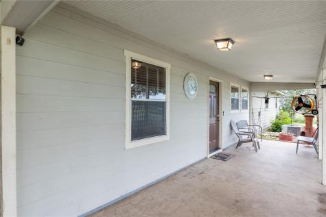 1192 County Road 138 Giddings TX 78942