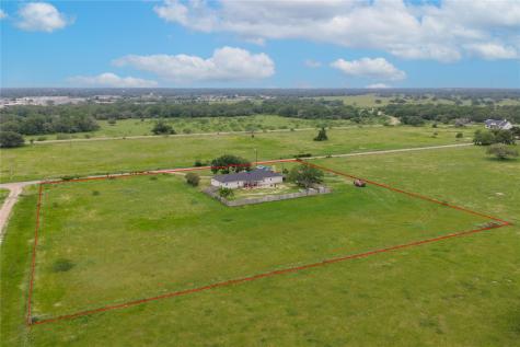 1192 County Road 138 Giddings TX 78942