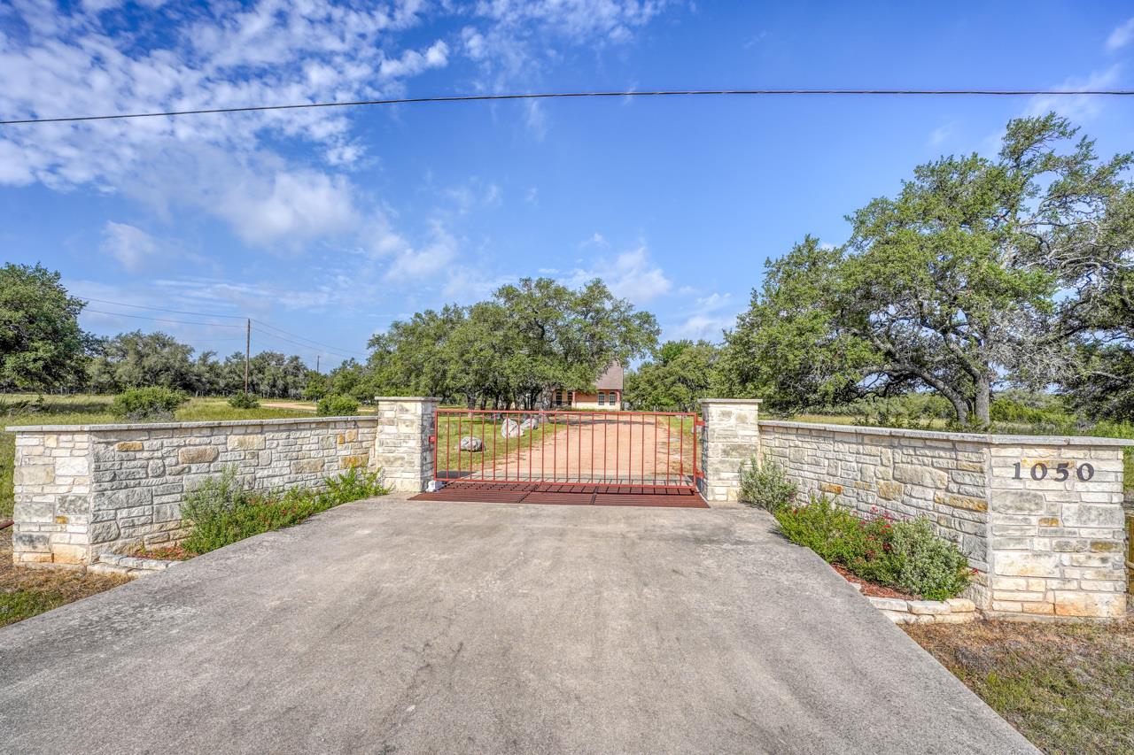 1050 Twisted Oak Drive Horseshoe Bay TX 78657