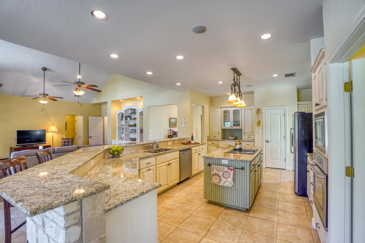 1050 Twisted Oak Drive Horseshoe Bay TX 78657