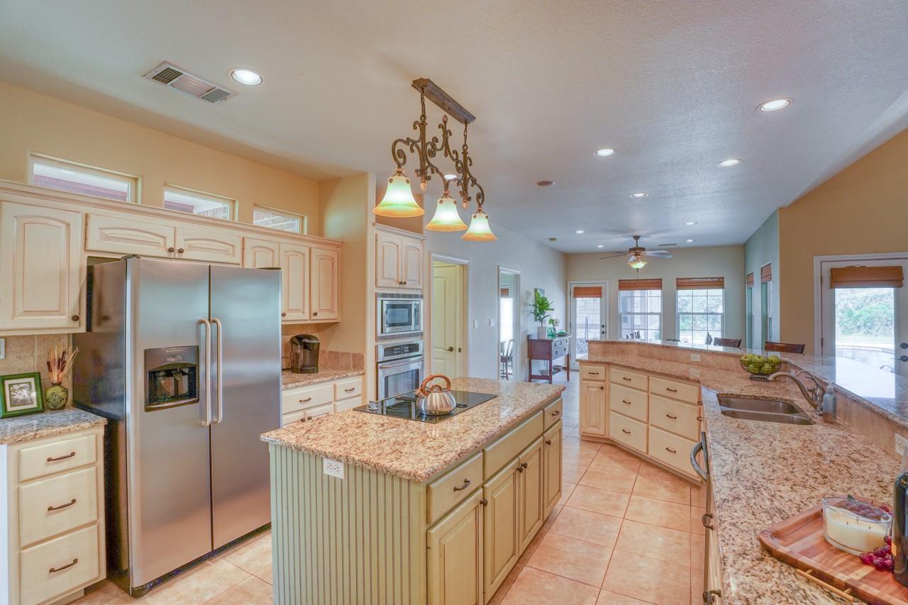 1050 Twisted Oak Drive Horseshoe Bay TX 78657