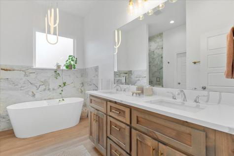133 Lake Point Way Bastrop TX 78602