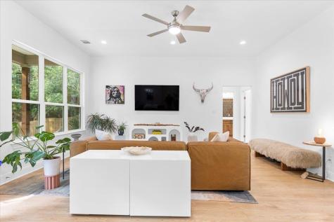 133 Lake Point Way Bastrop TX 78602
