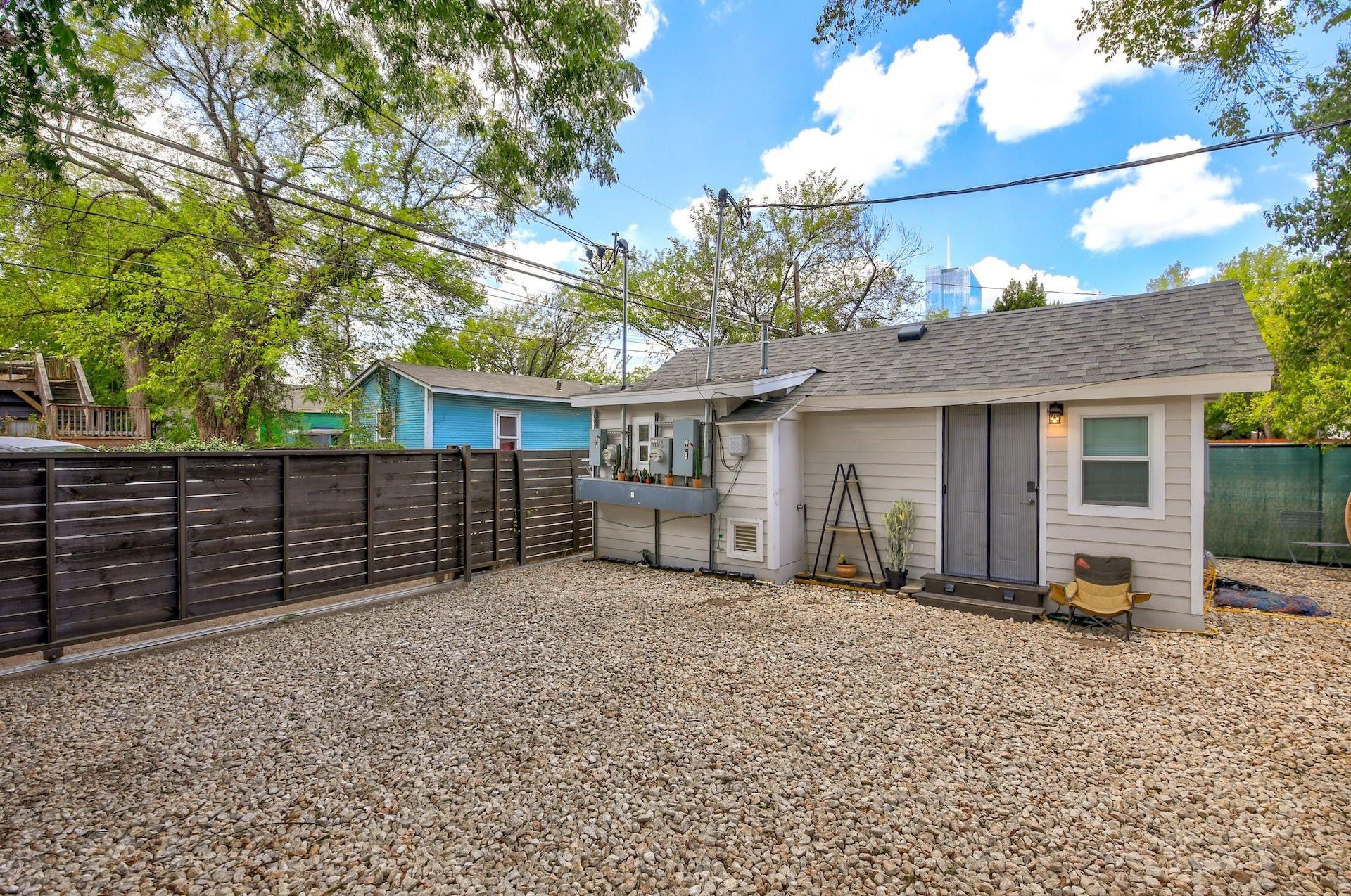 1105 E 3rd Street Austin TX 78702