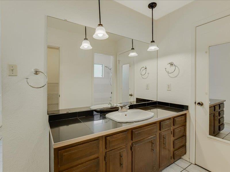 3908 Holt Drive Austin TX 78749