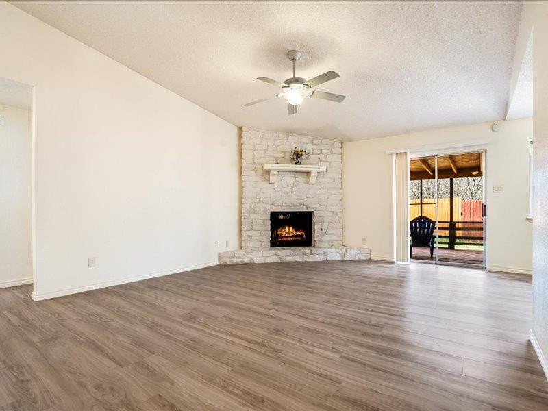 3908 Holt Drive Austin TX 78749