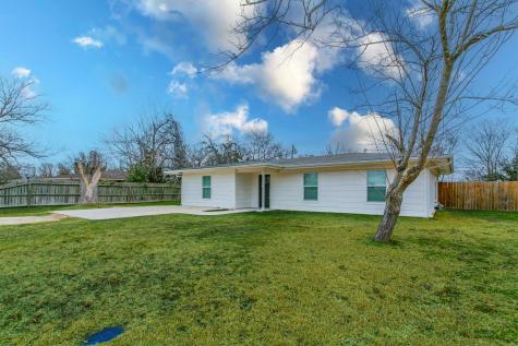 207 N 1st Street Little River Academy TX 76554