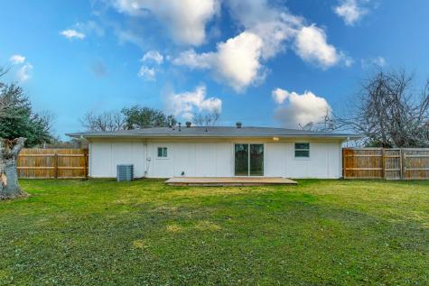 207 N 1st Street Little River Academy TX 76554