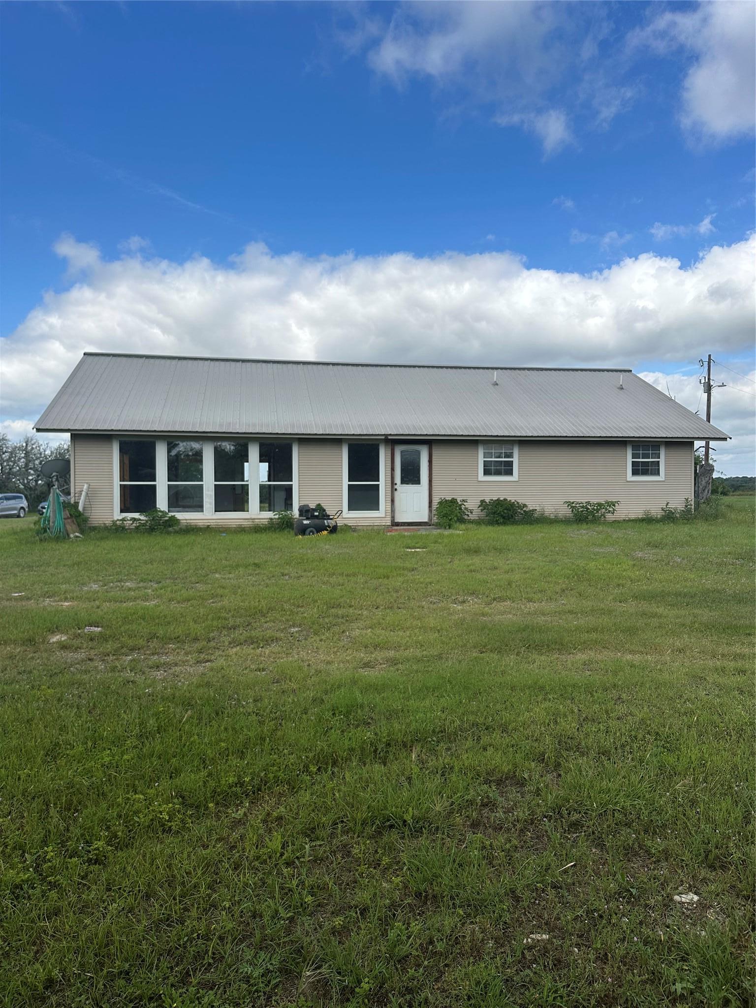 1301 Live Oak Trail Liberty Hill TX 78642