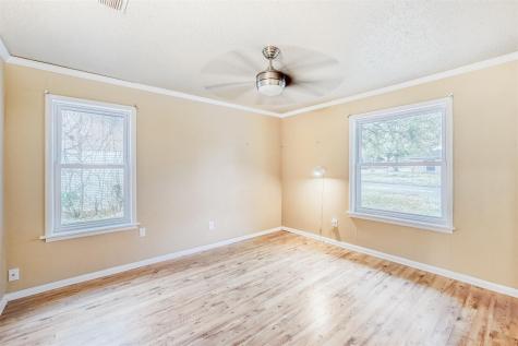 2114 Bel Air Drive Taylor TX 76574