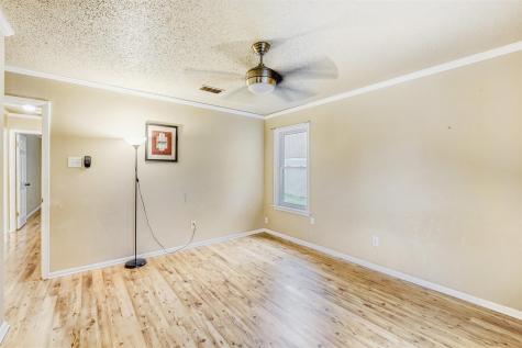 2114 Bel Air Drive Taylor TX 76574