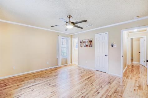 2114 Bel Air Drive Taylor TX 76574