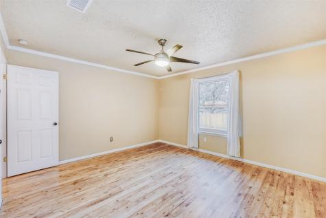 2114 Bel Air Drive Taylor TX 76574
