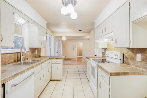 2114 Bel Air Drive Taylor TX 76574