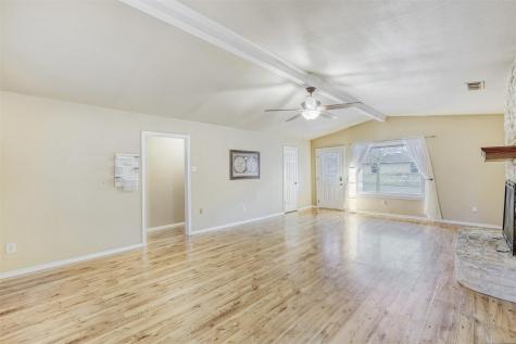 2114 Bel Air Drive Taylor TX 76574