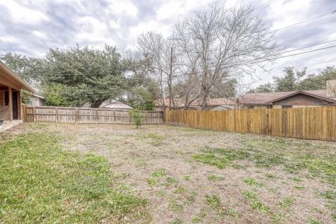 2114 Bel Air Drive Taylor TX 76574